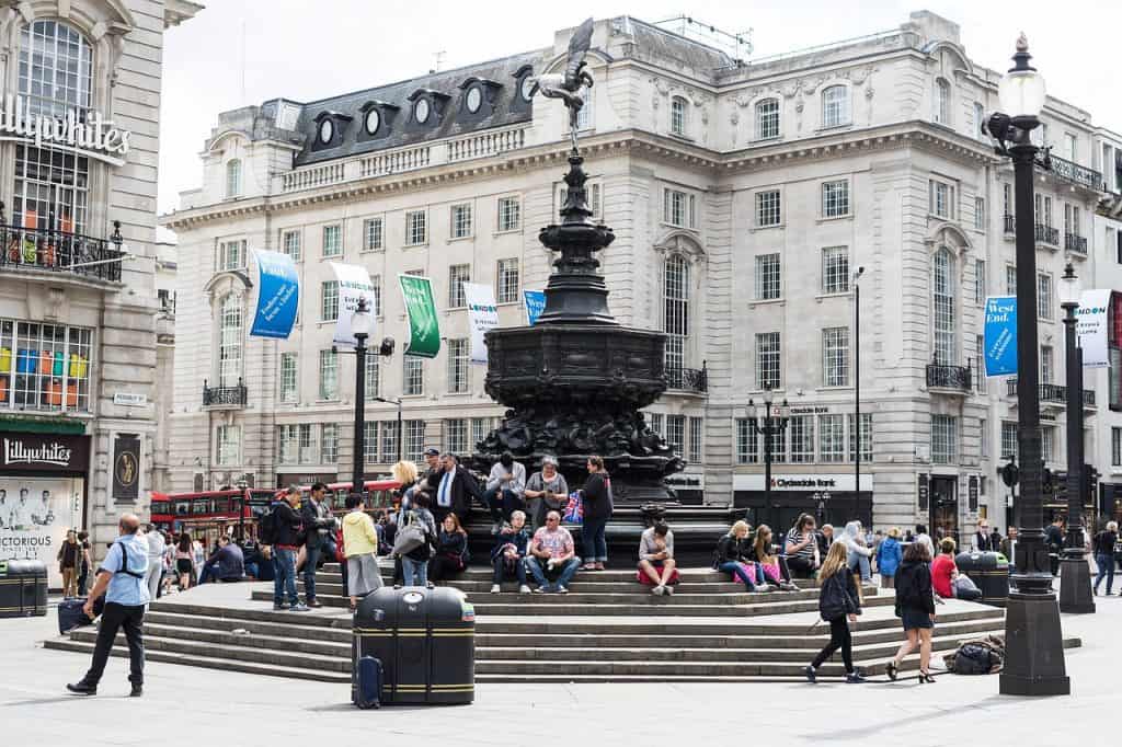piccadilly circus in london